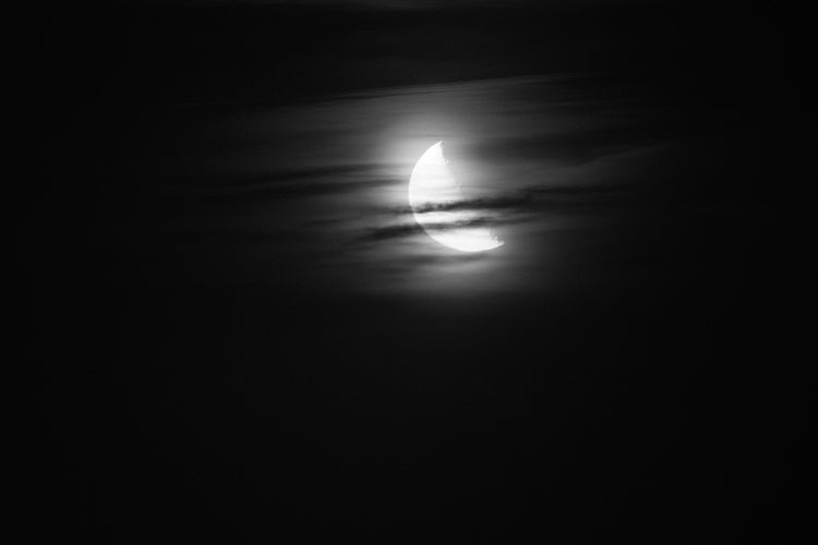 The Moon Horizontal