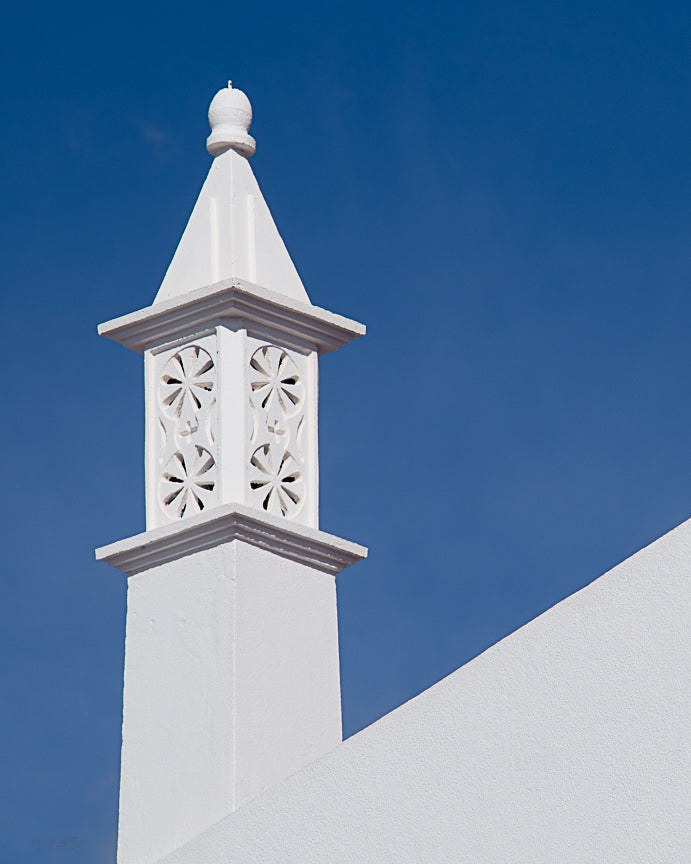 Algarvian Chimney - Rua Coronel Águas - Albufeira